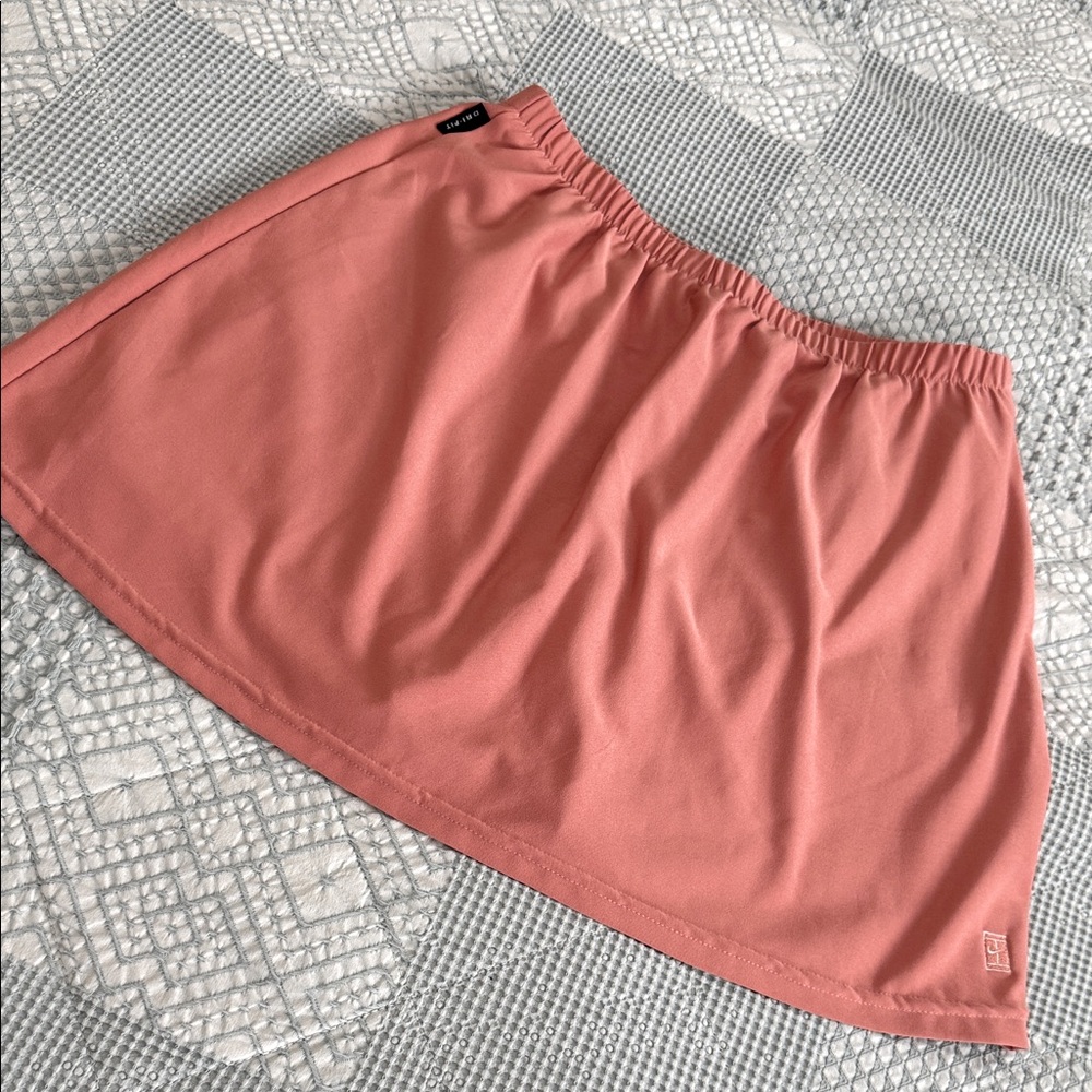 Nike Di-Fit Skort in peach